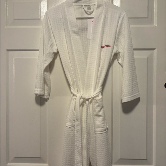 Pure Barre White Robe - Picture 1 of 2